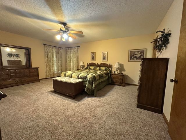 5221 E Farm Road 142, Springfield, MO 65809