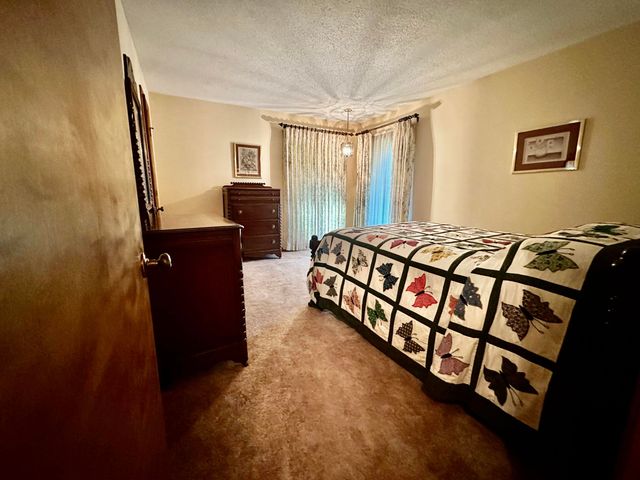 5221 E Farm Road 142, Springfield, MO 65809