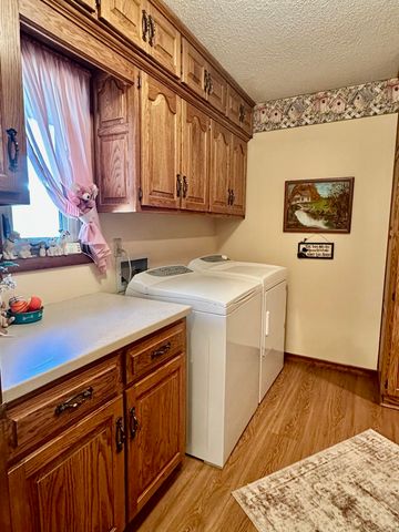 5221 E Farm Road 142, Springfield, MO 65809