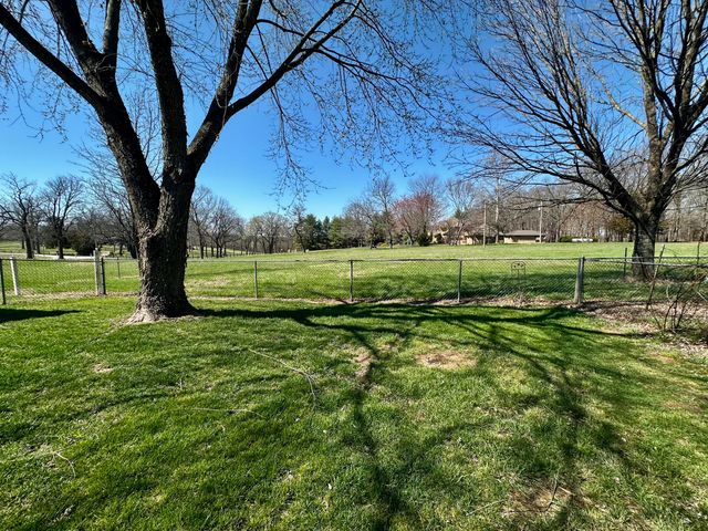 5221 E Farm Road 142, Springfield, MO 65809