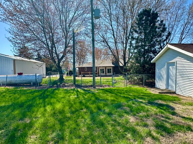 5221 E Farm Road 142, Springfield, MO 65809