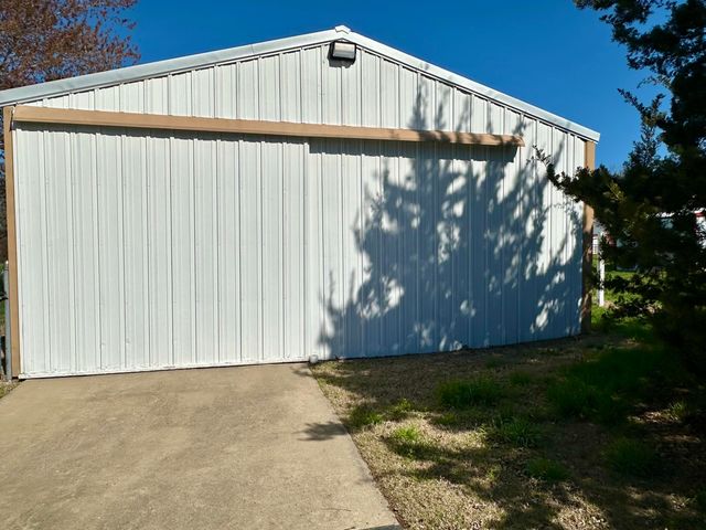 5221 E Farm Road 142, Springfield, MO 65809