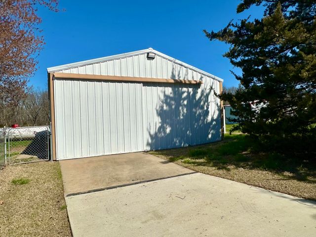 5221 E Farm Road 142, Springfield, MO 65809