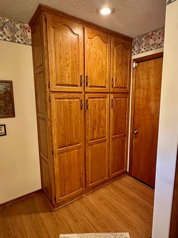 5221 E Farm Road 142, Springfield, MO 65809