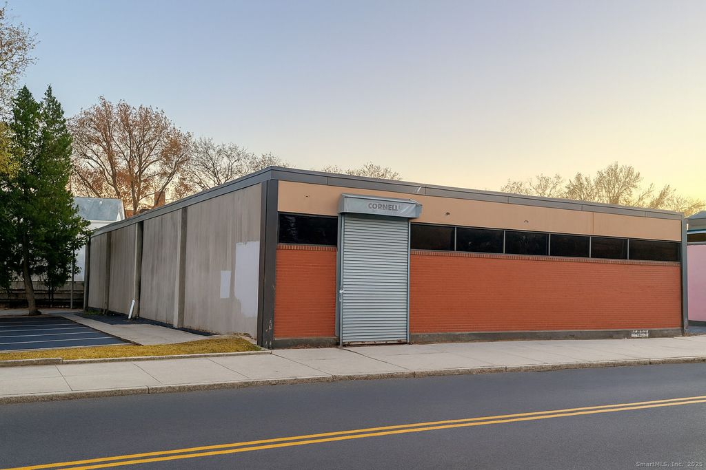 922 Grand Avenue, New Haven, CT 06511