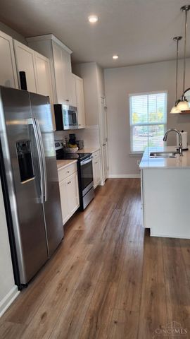 13 Wentworth Lane, Deer Park, OH 45236