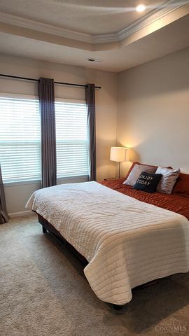 13 Wentworth Lane, Deer Park, OH 45236