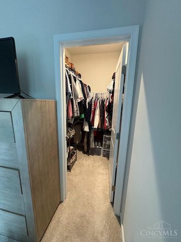 13 Wentworth Lane, Deer Park, OH 45236