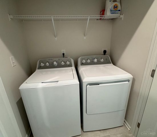 13 Wentworth Lane, Deer Park, OH 45236