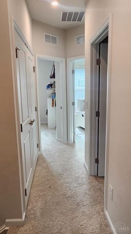 13 Wentworth Lane, Deer Park, OH 45236