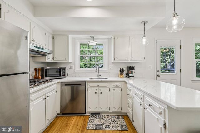 4 BURKET CT, Silver Spring, MD 20910
