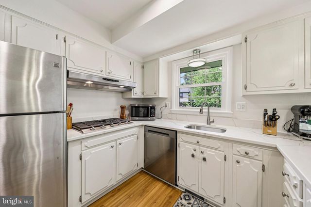 4 BURKET CT, Silver Spring, MD 20910