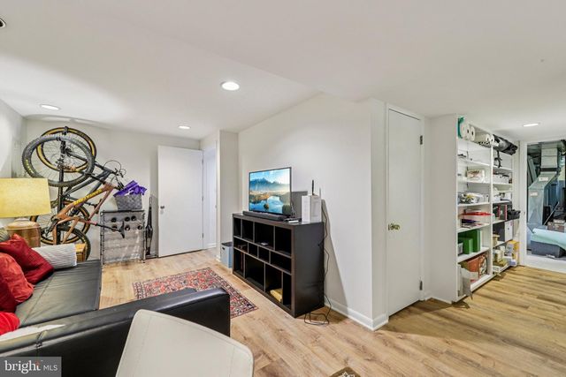 4 BURKET CT, Silver Spring, MD 20910
