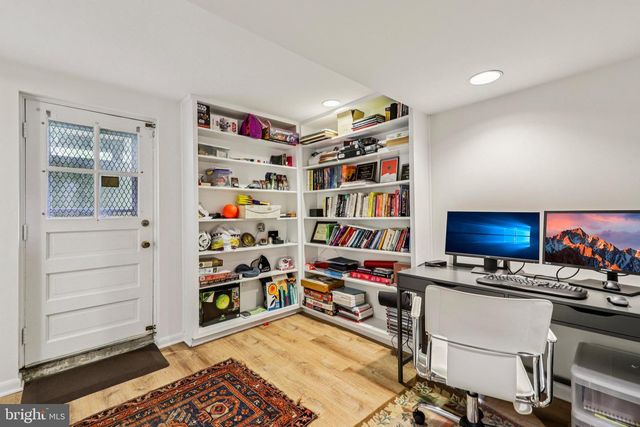 4 BURKET CT, Silver Spring, MD 20910