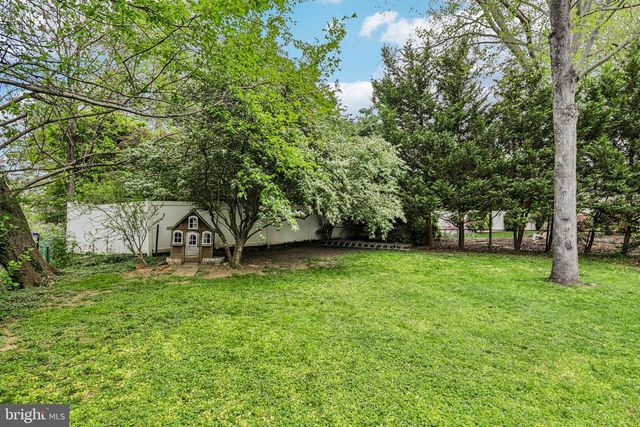 4 BURKET CT, Silver Spring, MD 20910