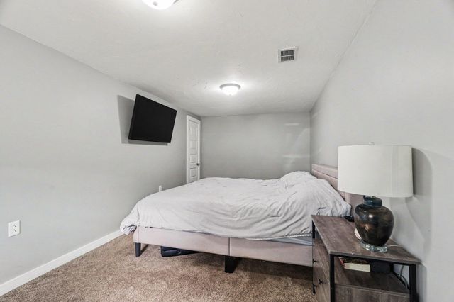 5729 N Sprinkle Road, Kalamazoo, MI 49004