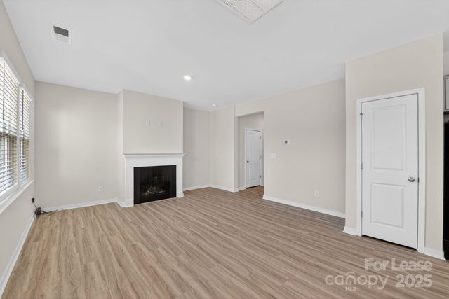 12129 Lady Bell Drive, Charlotte, NC 28278