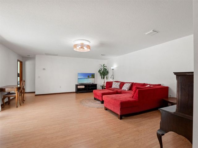 1161 W LAKE BRANTLEY ROAD, Altamonte Springs, FL 32714