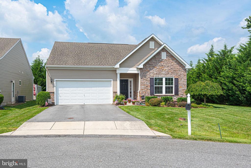 115 ALEXANDREAS CT #8, Millsboro, DE 19966
