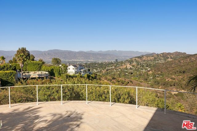 11975 Crest Place, Beverly Hills, CA 90210