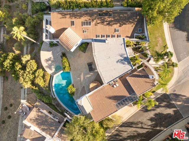 11975 Crest Place, Beverly Hills, CA 90210