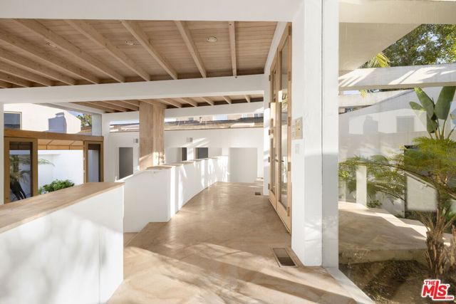 11975 Crest Place, Beverly Hills, CA 90210