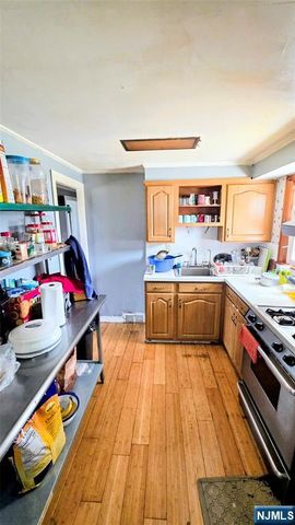 7 Barnard Place, North Arlington, NJ 07031