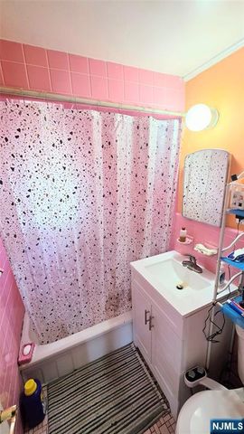 7 Barnard Place, North Arlington, NJ 07031