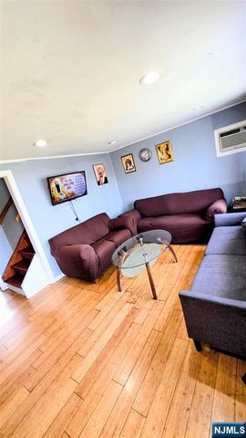 7 Barnard Place, North Arlington, NJ 07031