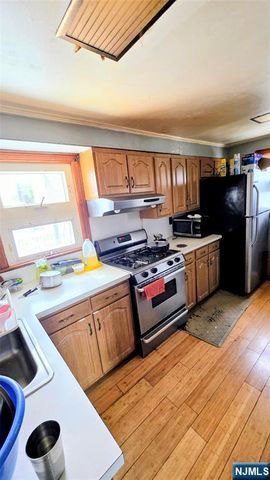 7 Barnard Place, North Arlington, NJ 07031