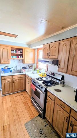 7 Barnard Place, North Arlington, NJ 07031