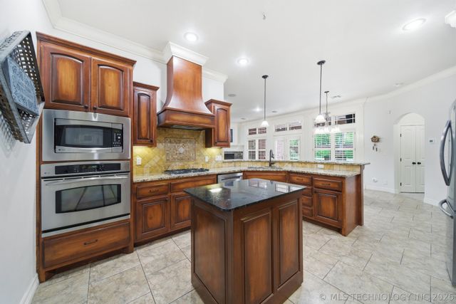 7726 S Indian Avenue, Tulsa, OK 74132