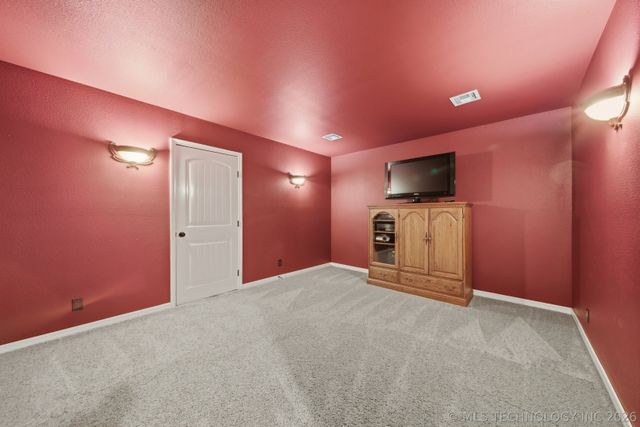 7726 S Indian Avenue, Tulsa, OK 74132