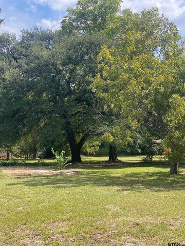 606 S Boyd St, Lindale, TX 75771