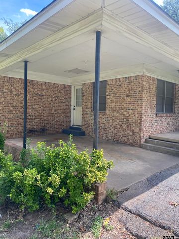 606 S Boyd St, Lindale, TX 75771