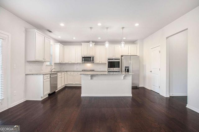 5425 Mirror Lake Drive, Cumming, GA 30028