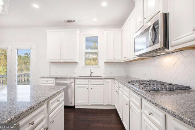 5425 Mirror Lake Drive, Cumming, GA 30028