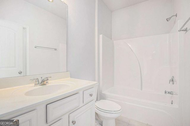 5425 Mirror Lake Drive, Cumming, GA 30028