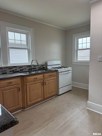 1620 N WISCONSIN Avenue, Peoria, IL 61603