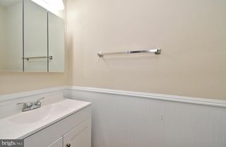90 CATHERINE CT, Levittown, PA 19057