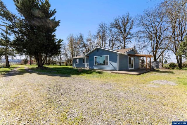 38255 Robinson Dr, Scio, OR 97374