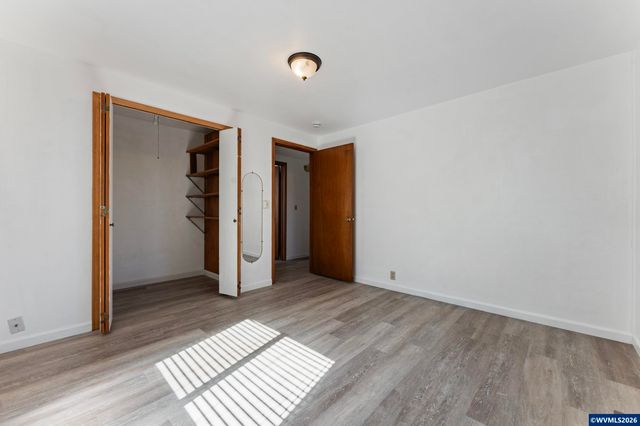 38255 Robinson Dr, Scio, OR 97374