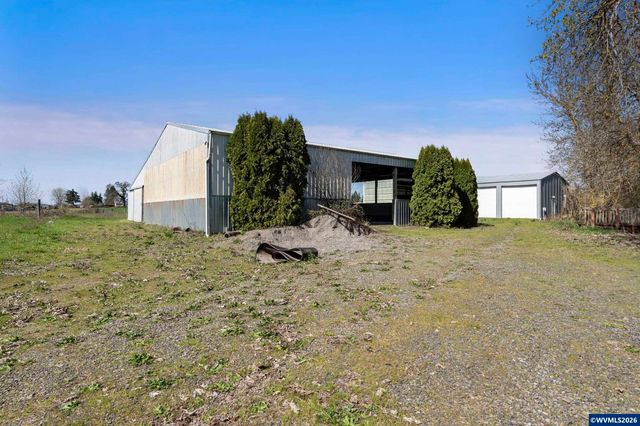 38255 Robinson Dr, Scio, OR 97374