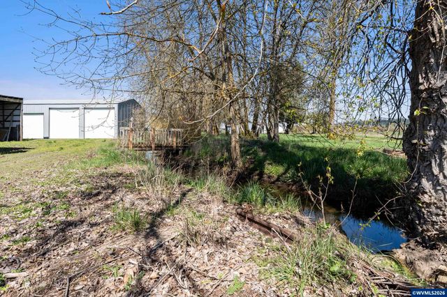 38255 Robinson Dr, Scio, OR 97374