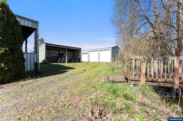 38255 Robinson Dr, Scio, OR 97374