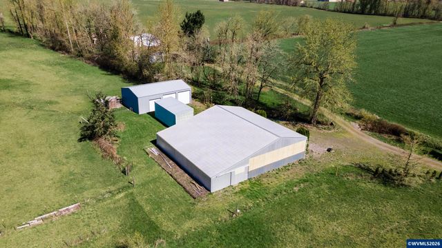 38255 Robinson Dr, Scio, OR 97374