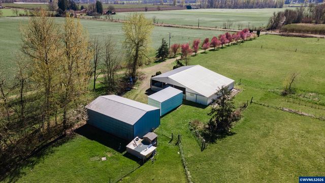 38255 Robinson Dr, Scio, OR 97374