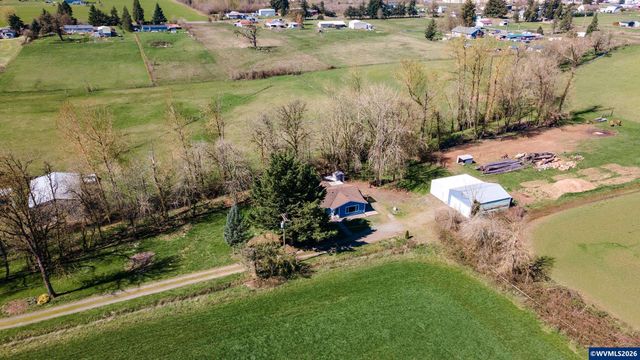 38255 Robinson Dr, Scio, OR 97374