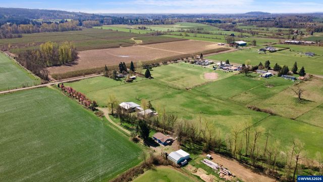 38255 Robinson Dr, Scio, OR 97374