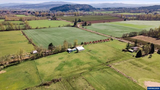 38255 Robinson Dr, Scio, OR 97374